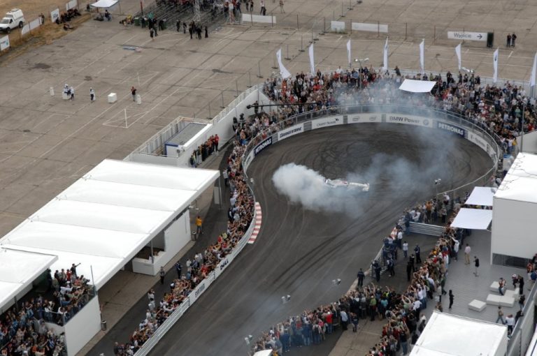 P90042256_highRes_saturday-june-14-200