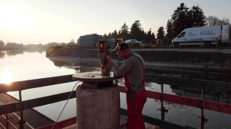 Brücke über Isarkanal SVM Uppenborn 2016